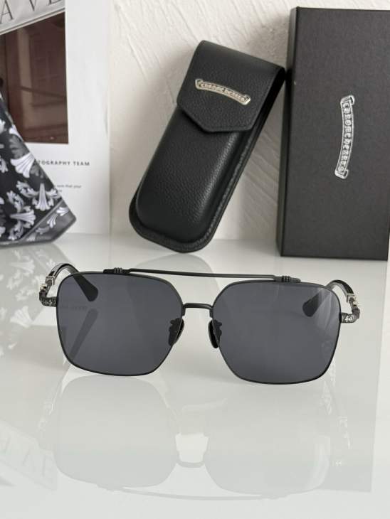 Picture of Chrome Hearts Sunglasses _SKUfw73375640fw